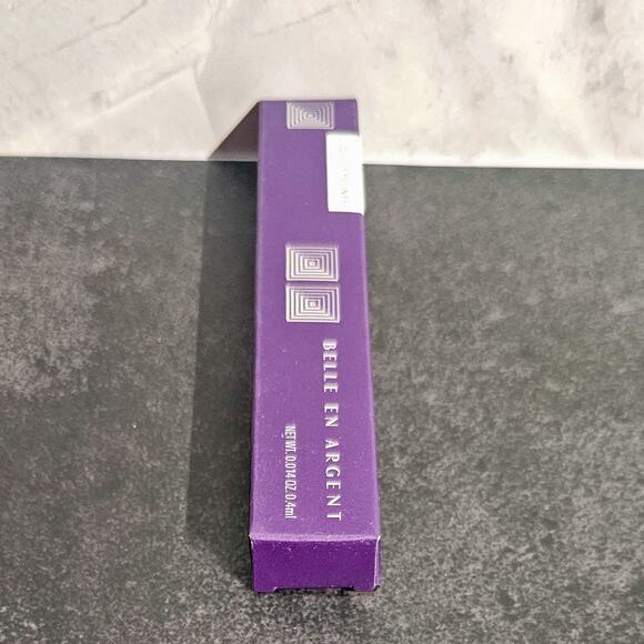 Belle en Argent New Fine Print Liquid Eyeliner in black - Picture 6 of 9